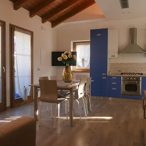 Apartment The, Colico